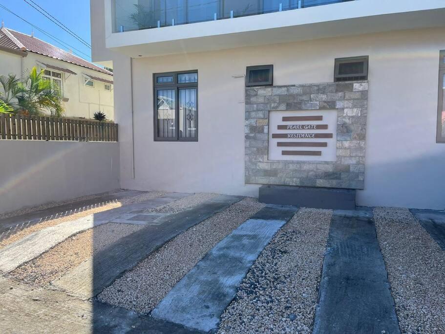 Pearl Gate Residence Apt No 3 Flic en Flac Экстерьер фото